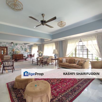 Spacious home with many rooms, large parking, & close to mosque, Selangor, Ampang