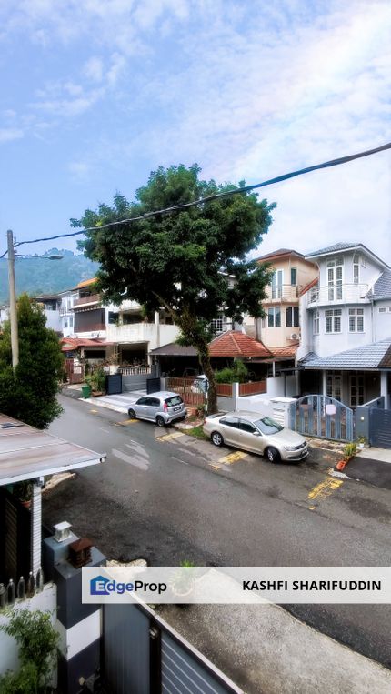 Renovated Home with Nice Big Kitchen with High Ceiling, Selangor, Ulu Kelang