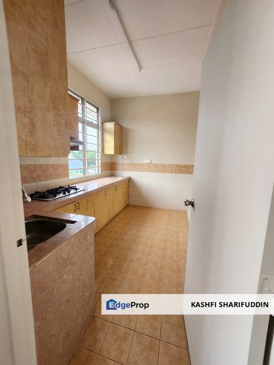 Corner Unit. Sebelah LRT. Low Down payment , Selangor, Ampang