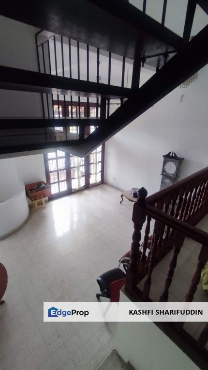 Taman Kesuma, Ampang. House with 5 rooms & on ground floor. , Selangor, Ampang