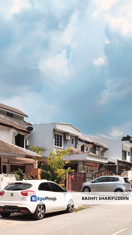 Terrace House, Bukit Indah, Ampang. Extended kitchen & large dining. Non bumi unit., Selangor, Ampang