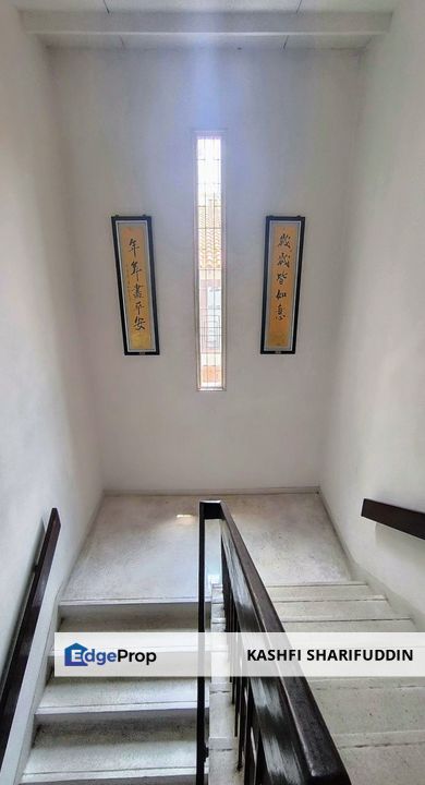 Ukay Height, Ampang: Unique Design Bungalow, Freehold., Selangor, Ampang