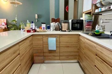 16 Quartz Melawati Condominium