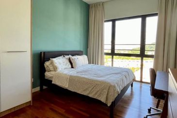 16 Quartz Melawati Condominium