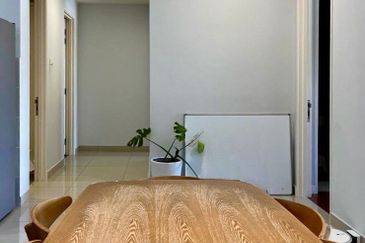 16 Quartz Melawati Condominium