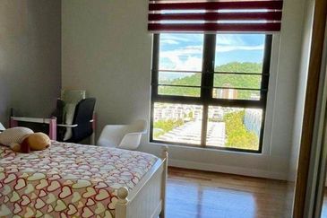 16 Quartz Melawati Condominium