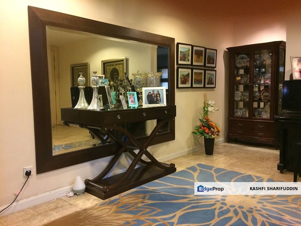 Taman TAR, Ampang. Bungalow with big garden. Spacious 10 car parking., Selangor, Ampang