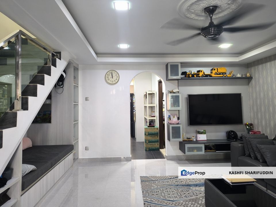 Teres 2 Tingkat. Bukit Indah, Ampang. Renovated & Extended, Selangor, Ampang