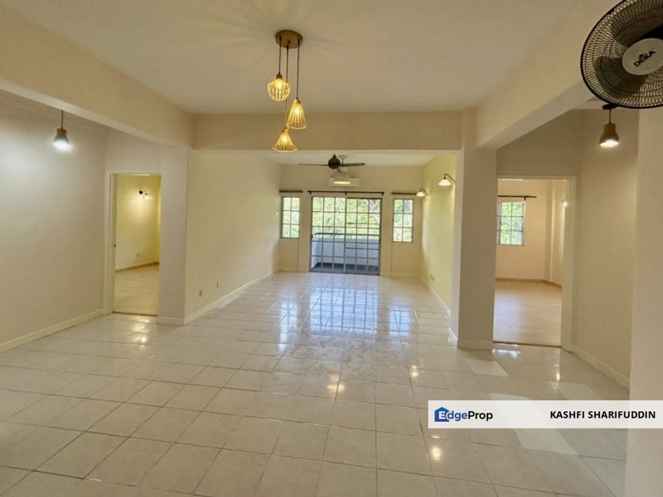 Fully Renovated & Ready-to-Move-In Condo with Great KLCC Access!, Selangor, Ampang