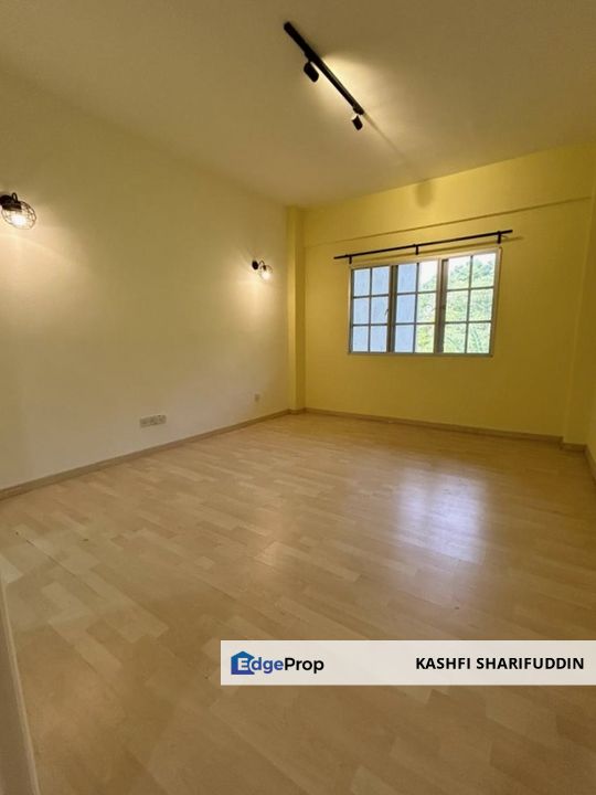 Fully Renovated & Ready-to-Move-In Condo with Great KLCC Access!, Selangor, Ampang