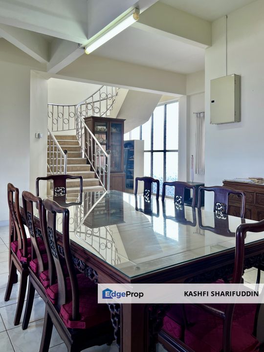 Dual-View Penthouse Living: Hillside Serenity Meets the KL Skyline., Selangor, Ampang
