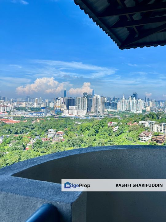 Dual-View Penthouse Living: Hillside Serenity Meets the KL Skyline., Selangor, Ampang