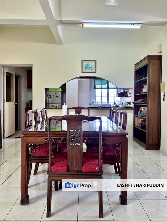 Dual-View Penthouse Living: Hillside Serenity Meets the KL Skyline., Selangor, Ampang