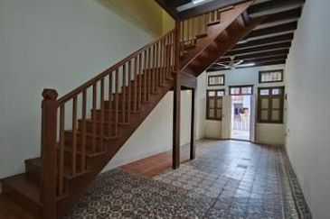 2 ADJOINED 2 STRY HERITAGE SHOPHOUSE | LA 2300 | SEANG TEK ROAD | GEORGETOWN