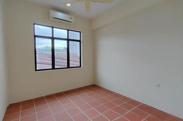 2 ADJOINED 2 STRY HERITAGE SHOPHOUSE | LA 2300 | SEANG TEK ROAD | GEORGETOWN