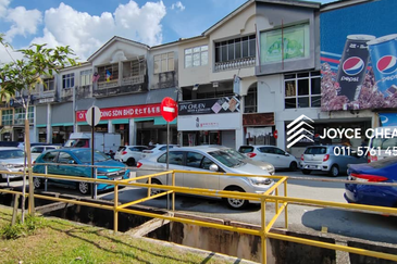Two Adjoining Ground floor Shop lot | Lintang Angsana | Farlim 