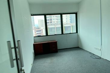 Bazaar Tanjung / Prima Tanjung