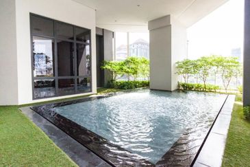 200M Walk To MRT|350k 2Room2Bath Partially Furnished