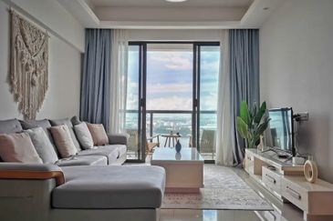 200M Walk To MRT|350k 2Room2Bath Partially Furnished