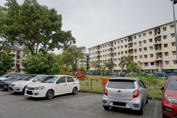 Apartment Daisy, Taman Subang Perdana