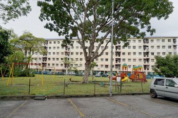 Apartment Daisy, Taman Subang Perdana