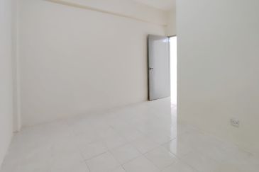 Below Market Value Shop Apartment @ Seksyen 15, Shah Alam