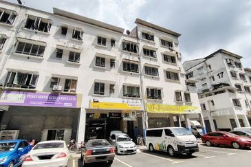 Below Market Value Shop Apartment @ Seksyen 15, Shah Alam