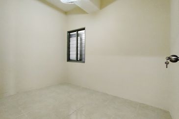 Below Market Value Shop Apartment @ Seksyen 15, Shah Alam