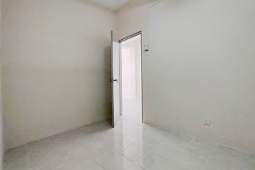 Below Market Value Shop Apartment @ Seksyen 15, Shah Alam