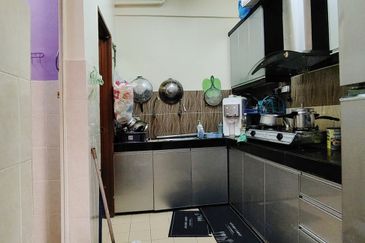 Selesa I-Resort Apartment