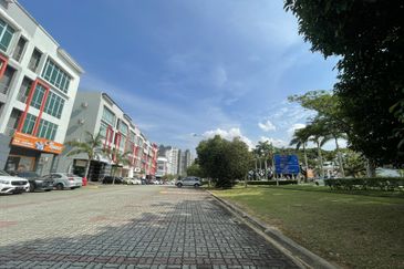 Bina Park, Bandar Seri Alam