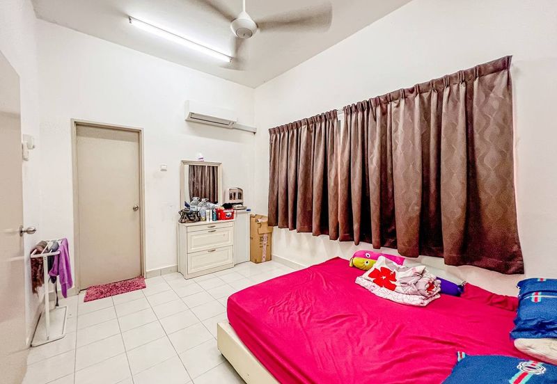 NON Bumi Ground Floor Corner Lot Townhouse Type Suci Bandar AInsdale Seremban