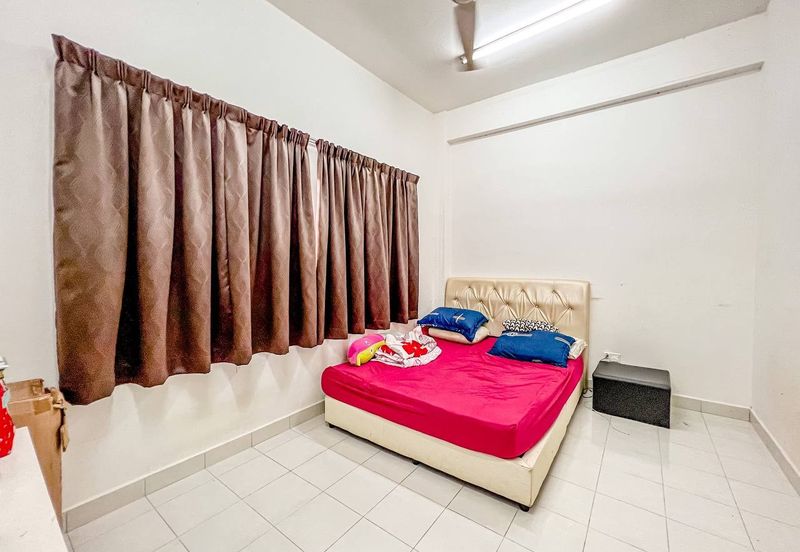 NON Bumi Ground Floor Corner Lot Townhouse Type Suci Bandar AInsdale Seremban