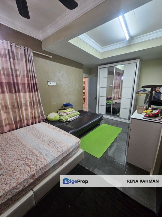 Rasah Kemayan Bungalow facing no house perch on high ground, Negeri Sembilan, Seremban