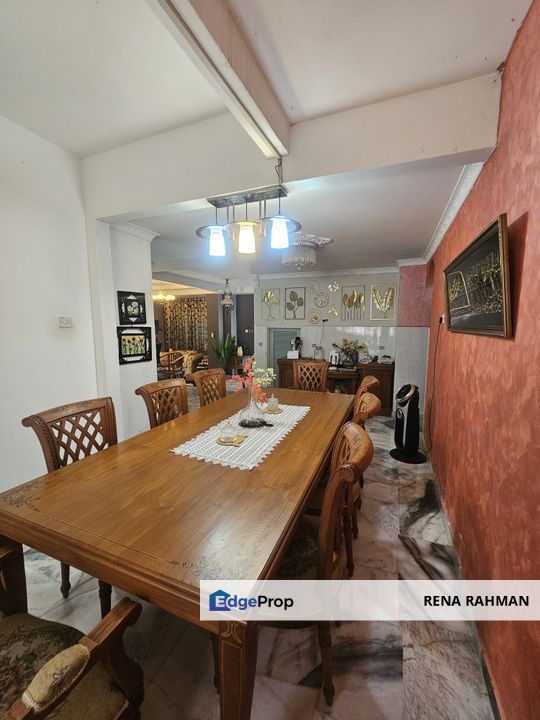 Rasah Kemayan Bungalow facing no house perch on high ground, Negeri Sembilan, Seremban