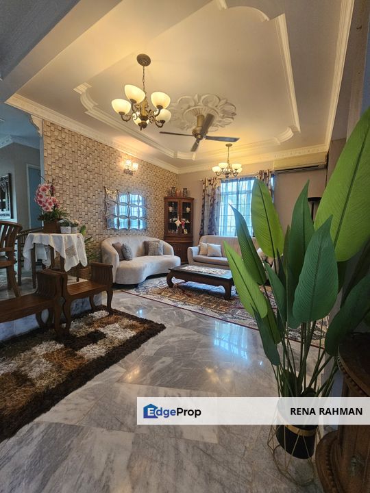 Rasah Kemayan Bungalow facing no house perch on high ground, Negeri Sembilan, Seremban