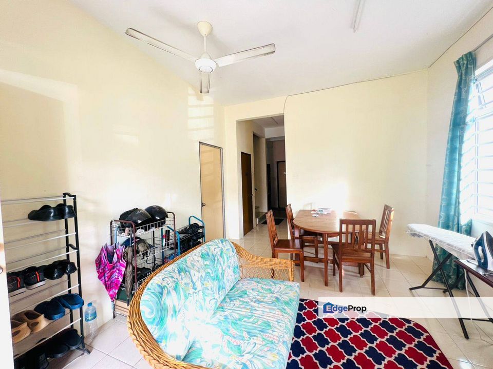 END LOT EXTRA TANAH Double Storey House Taman Warisan Putra Jenderam Hilir Dengkil, Selangor, Dengkil