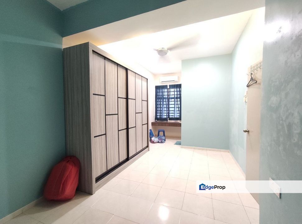 RENOVATED 2 Storey Terrace  Camellia Residence 2Bandar Tasik Kesuma Semenyih, Selangor, Semenyih