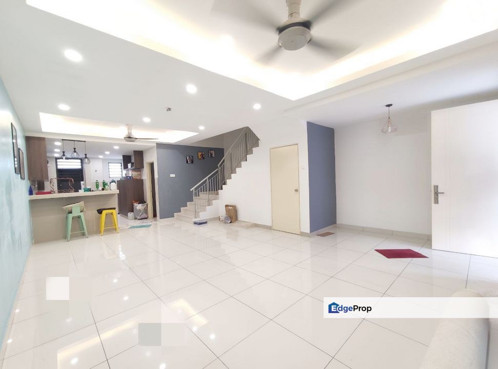 RENOVATED 2 Storey Terrace  Camellia Residence 2Bandar Tasik Kesuma Semenyih, Selangor, Semenyih