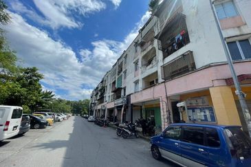 FREEHOLD Kayangan Shop Apartment Taman Kajang Utama Kajang 