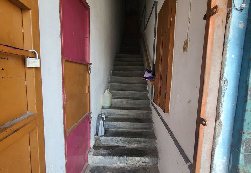 RUMAH KEDAI 2 Tingkat Taman Sri Intan Seksyen 7 Bangi