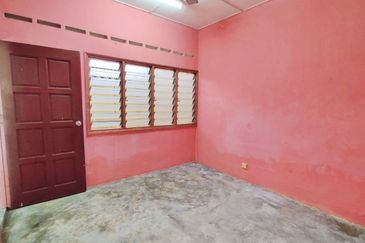 FREEHOLD Single Storey Terrace Taman Mesra Batu 13 Kajang