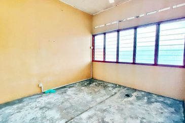 FREEHOLD Single Storey Terrace Taman Mesra Batu 13 Kajang