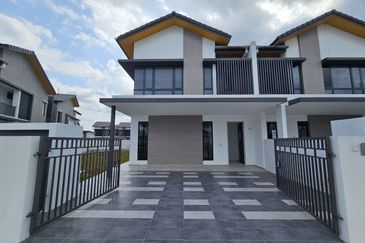 BRAND NEW Semi D Cluster Verna Double Storey Serene Height Bangi