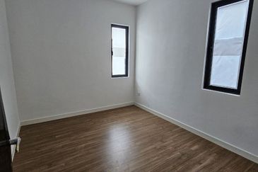 BRAND NEW Semi D Cluster Verna Double Storey Serene Height Bangi