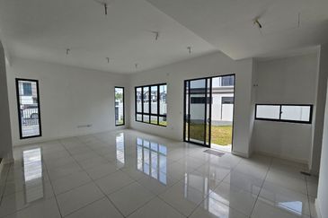 BRAND NEW Semi D Cluster Verna Double Storey Serene Height Bangi