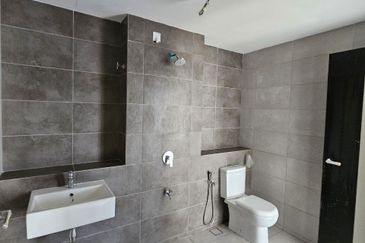 BRAND NEW Semi D Cluster Verna Double Storey Serene Height Bangi