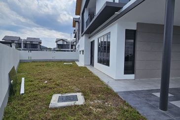 BRAND NEW Semi D Cluster Verna Double Storey Serene Height Bangi