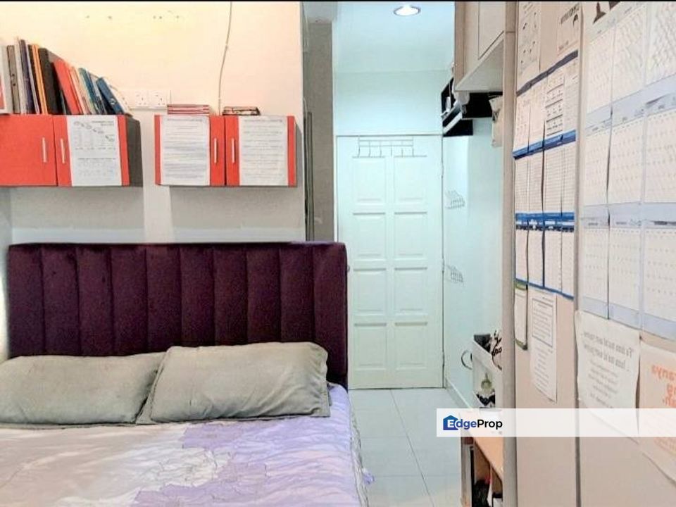 NEARBY TOLL FULLY FURNISHED RENOVATED 9 ROOMS Two Storey Link Bungalow Garden Homes Seksyen 15 Bandar Baru Bangi, Selangor, Bangi