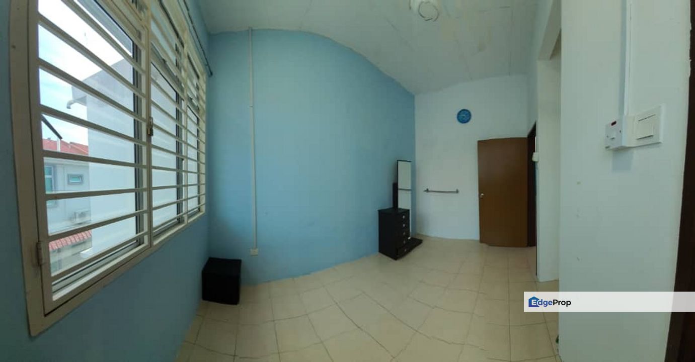 FREEHOLD Double Storey Terrace Taman Warisan Putra Jenderam Hilir  Selangor, Selangor, Dengkil